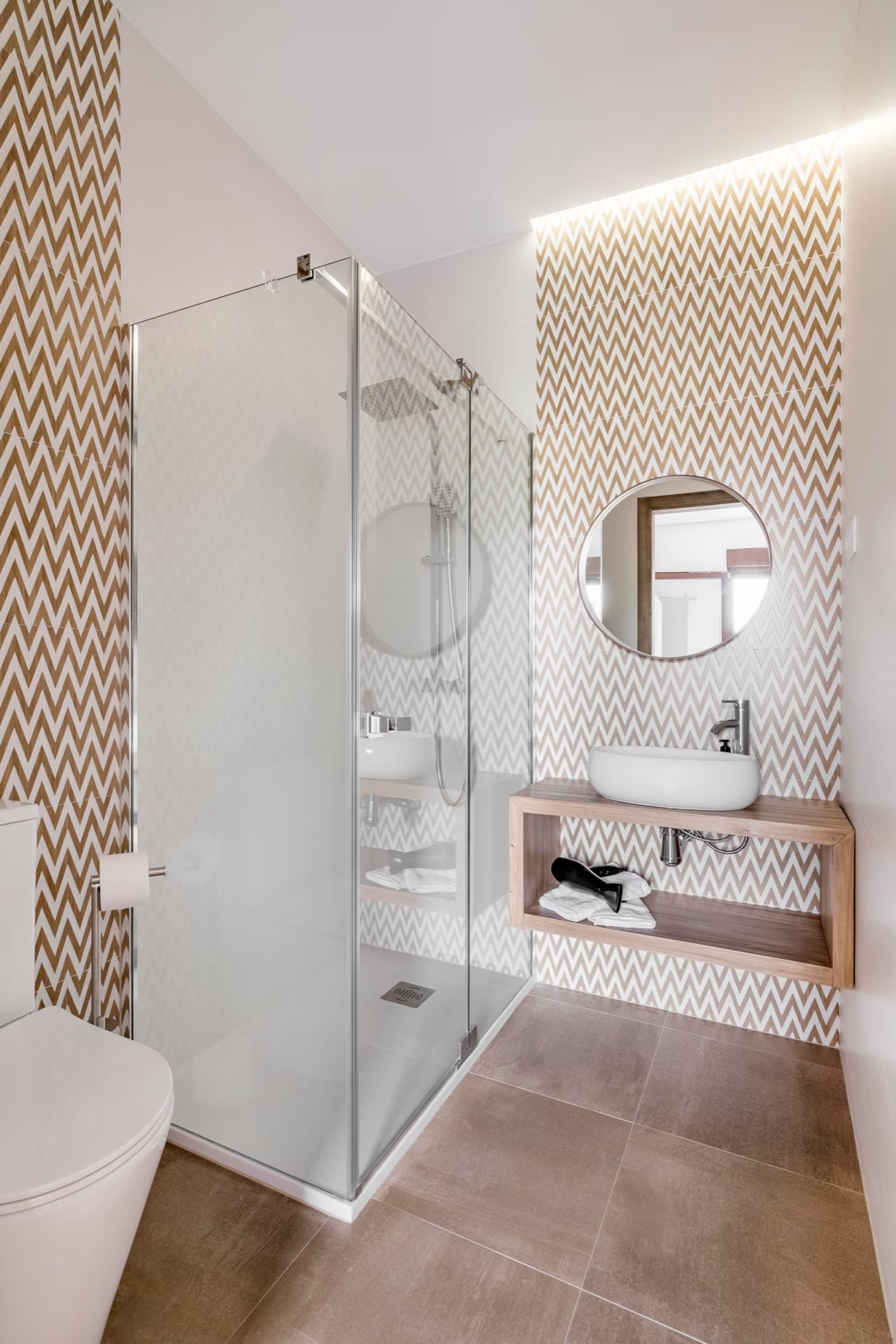 Baño con azulejo en espiga