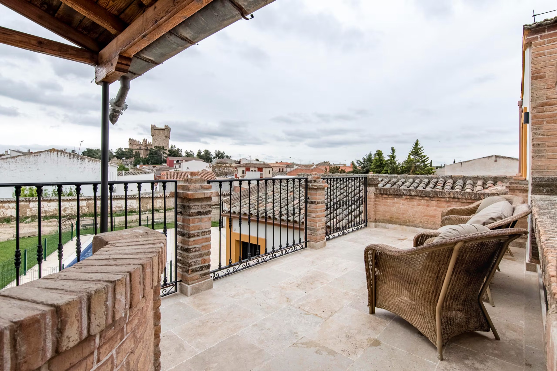 Vistas al castillo desde la terraza de la casa